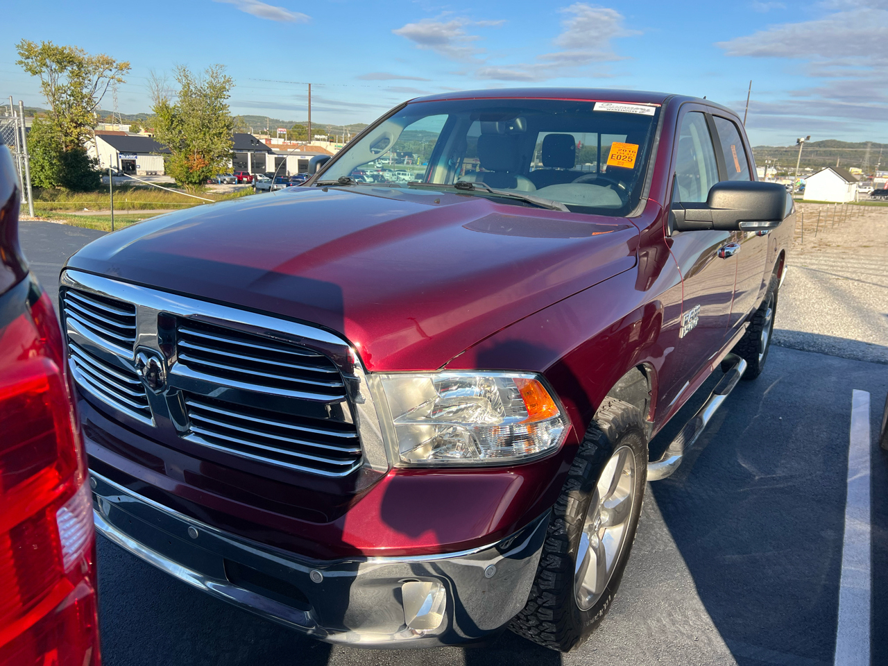 2016 RAM 1500 SLT Crew Cab SWB 4WD