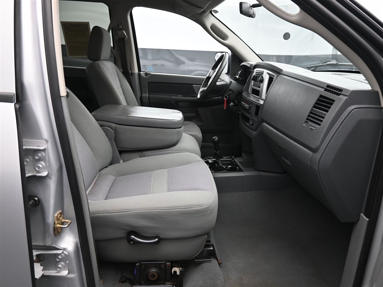 Dodge Ram 2500 SLT Quad Cab 4WD 2007 Dodge Ram 2500 SLT Quad Cab 4WD 2007