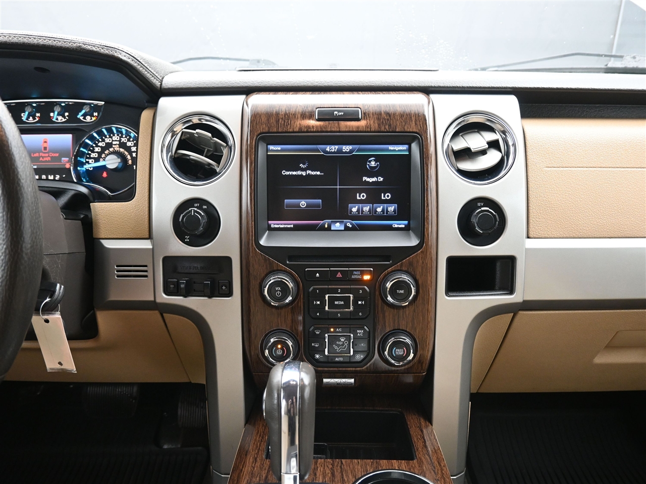 Ford F-150 Lariat SuperCrew 5.5-ft. Bed 2WD 2014 Ford F-150 Lariat SuperCrew 5.5-ft. Bed 2WD 2014