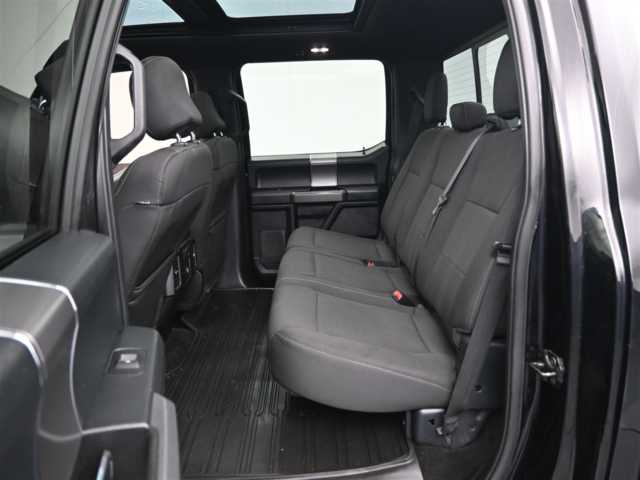 Ford F-150 XLT SuperCrew 5.5-ft. Bed 4WD 2016 Ford F-150 XLT SuperCrew 5.5-ft. Bed 4WD 2016