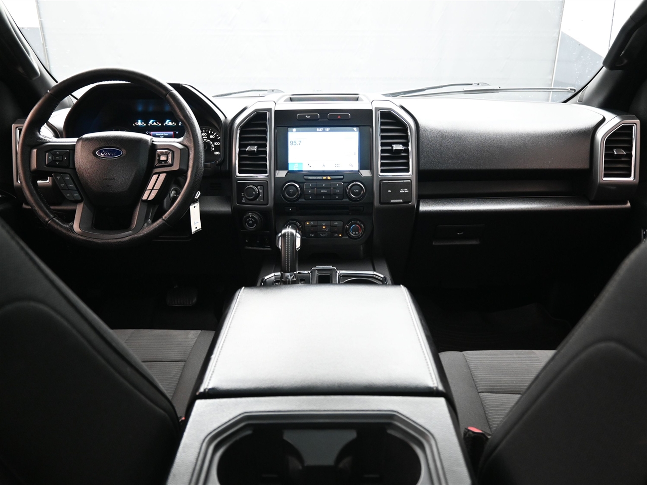 Ford F-150 XLT SuperCrew 5.5-ft. Bed 4WD 2016 Ford F-150 XLT SuperCrew 5.5-ft. Bed 4WD 2016