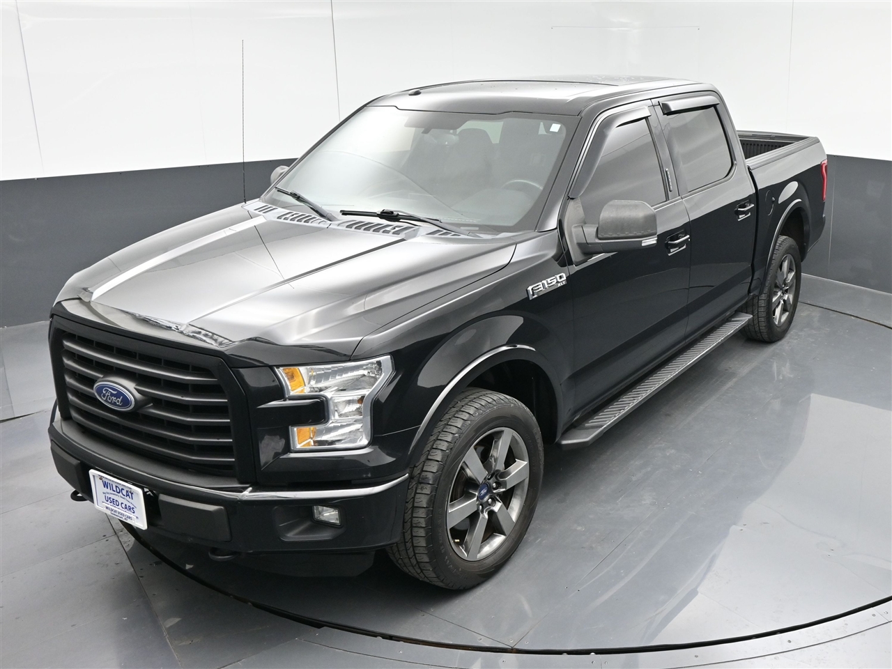 Ford F-150 XLT SuperCrew 5.5-ft. Bed 4WD 2016 Ford F-150 XLT SuperCrew 5.5-ft. Bed 4WD 2016