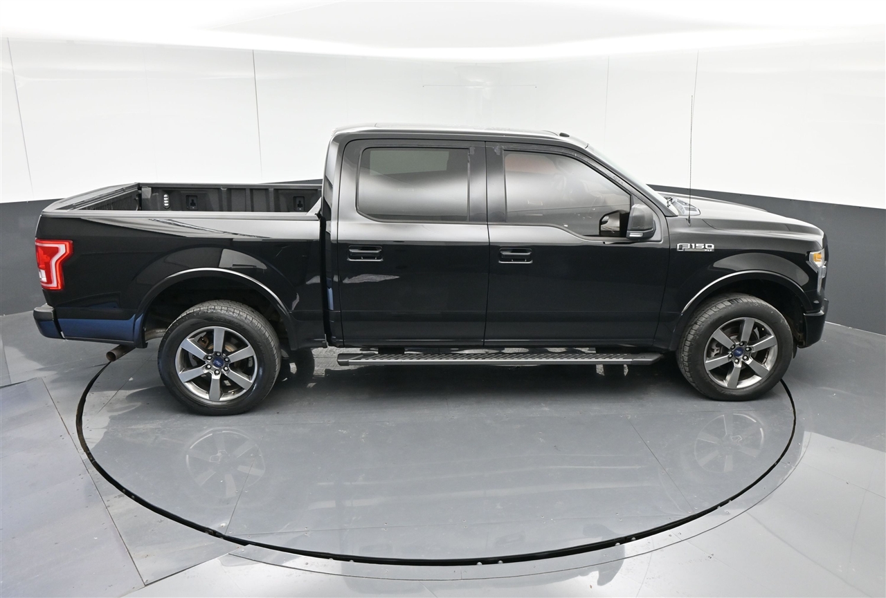 Ford F-150 XLT SuperCrew 5.5-ft. Bed 4WD 2016 Ford F-150 XLT SuperCrew 5.5-ft. Bed 4WD 2016