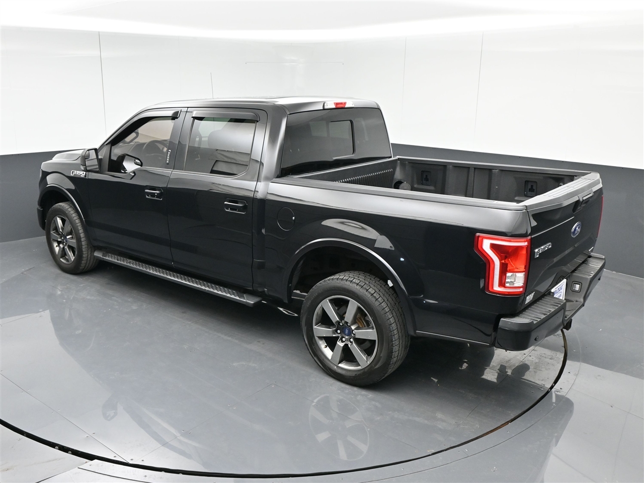 Ford F-150 XLT SuperCrew 5.5-ft. Bed 4WD 2016 Ford F-150 XLT SuperCrew 5.5-ft. Bed 4WD 2016