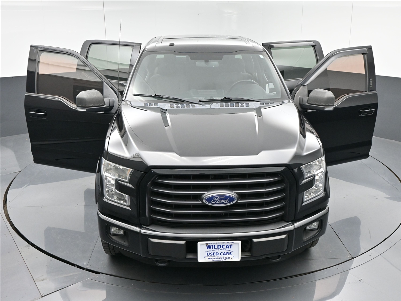 Ford F-150 XLT SuperCrew 5.5-ft. Bed 4WD 2016 Ford F-150 XLT SuperCrew 5.5-ft. Bed 4WD 2016