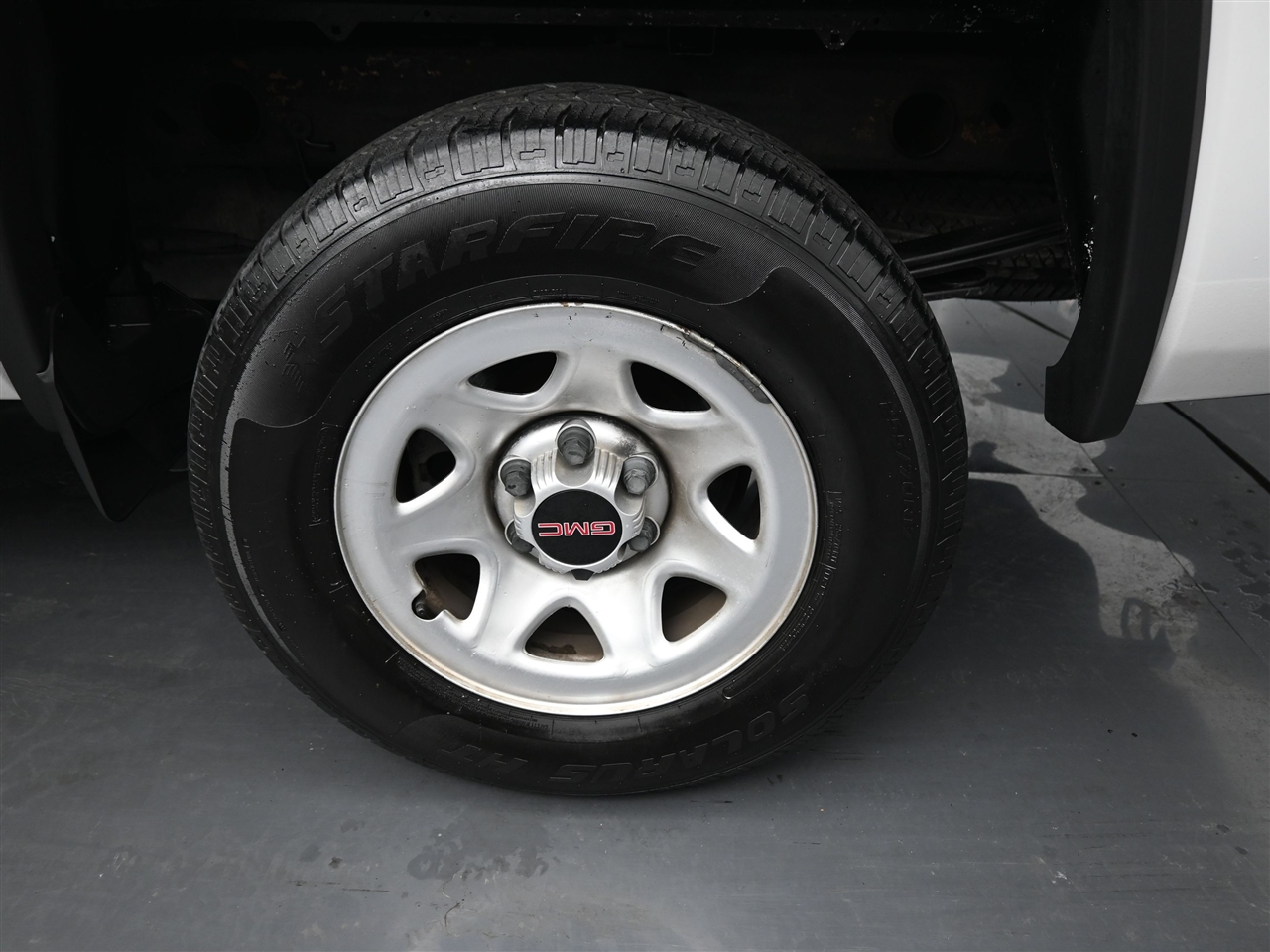 GMC Sierra 1500 Base Long Box 2WD 2017 GMC Sierra 1500 Base Long Box 2WD 2017