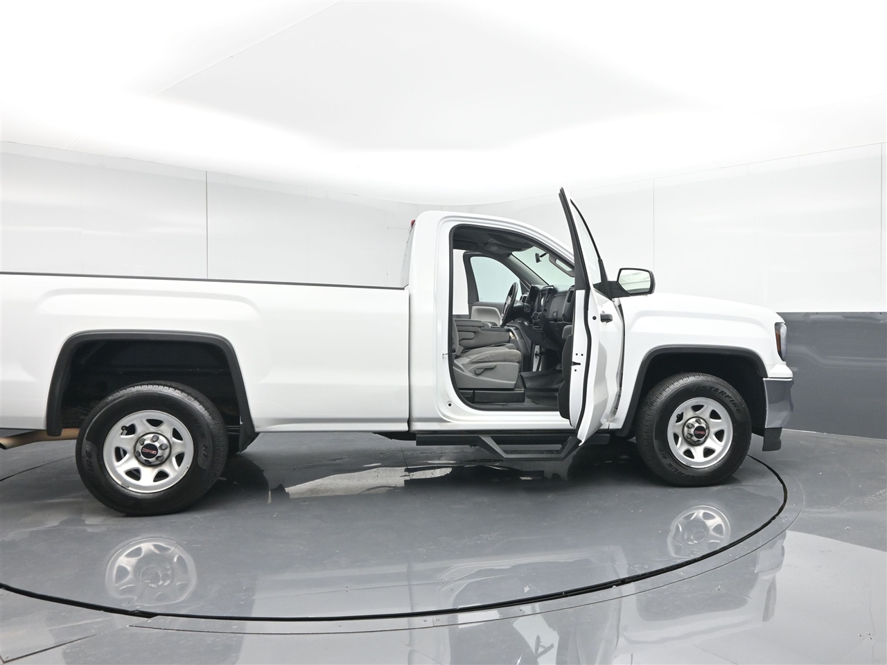 GMC Sierra 1500 Base Long Box 2WD 2017 GMC Sierra 1500 Base Long Box 2WD 2017