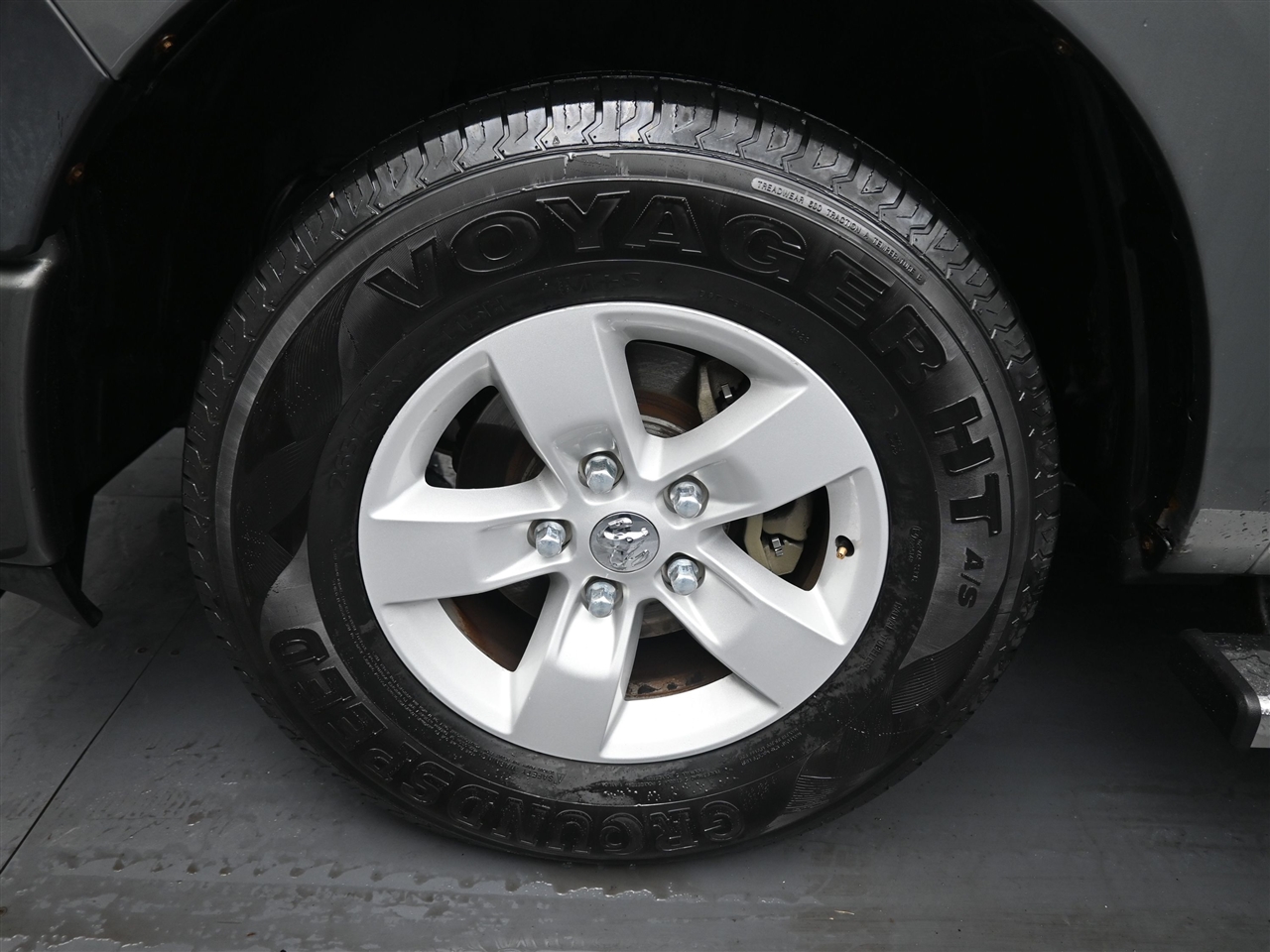 Dodge 1500 ST Quad Cab 4WD 2010 Dodge 1500 ST Quad Cab 4WD 2010