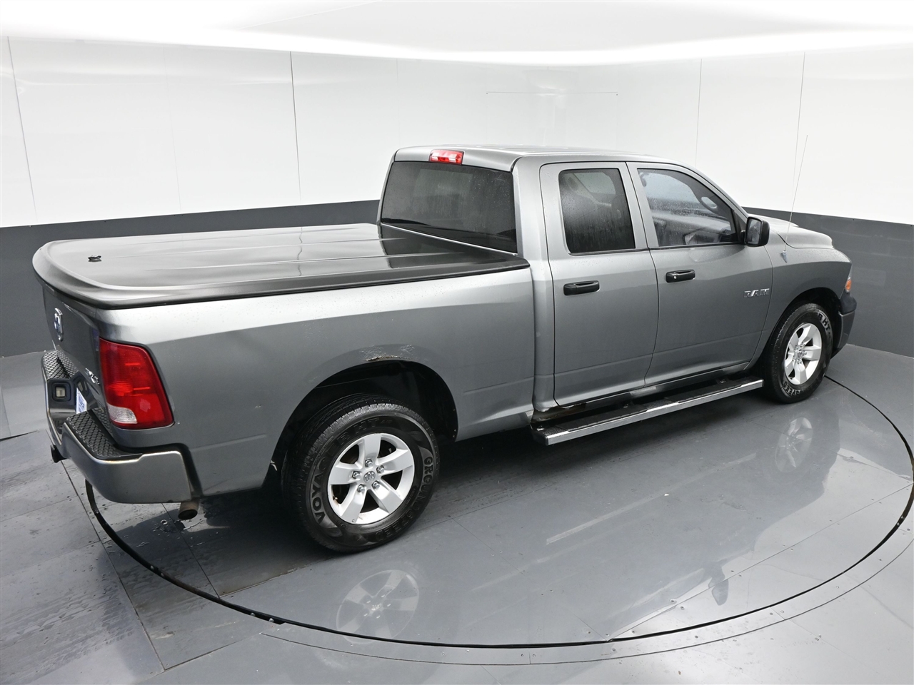 Dodge 1500 ST Quad Cab 4WD 2010 Dodge 1500 ST Quad Cab 4WD 2010