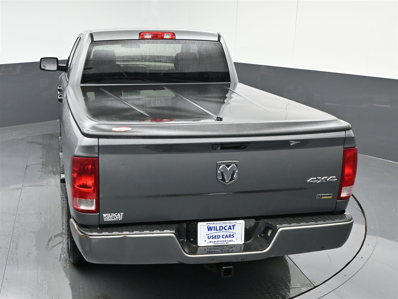 Dodge 1500 ST Quad Cab 4WD 2010 Dodge 1500 ST Quad Cab 4WD 2010