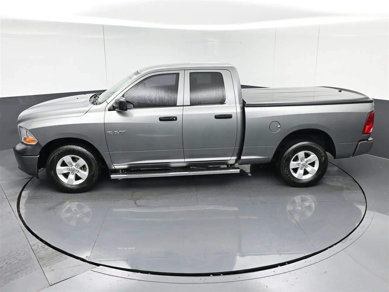 Dodge 1500 ST Quad Cab 4WD 2010 Dodge 1500 ST Quad Cab 4WD 2010