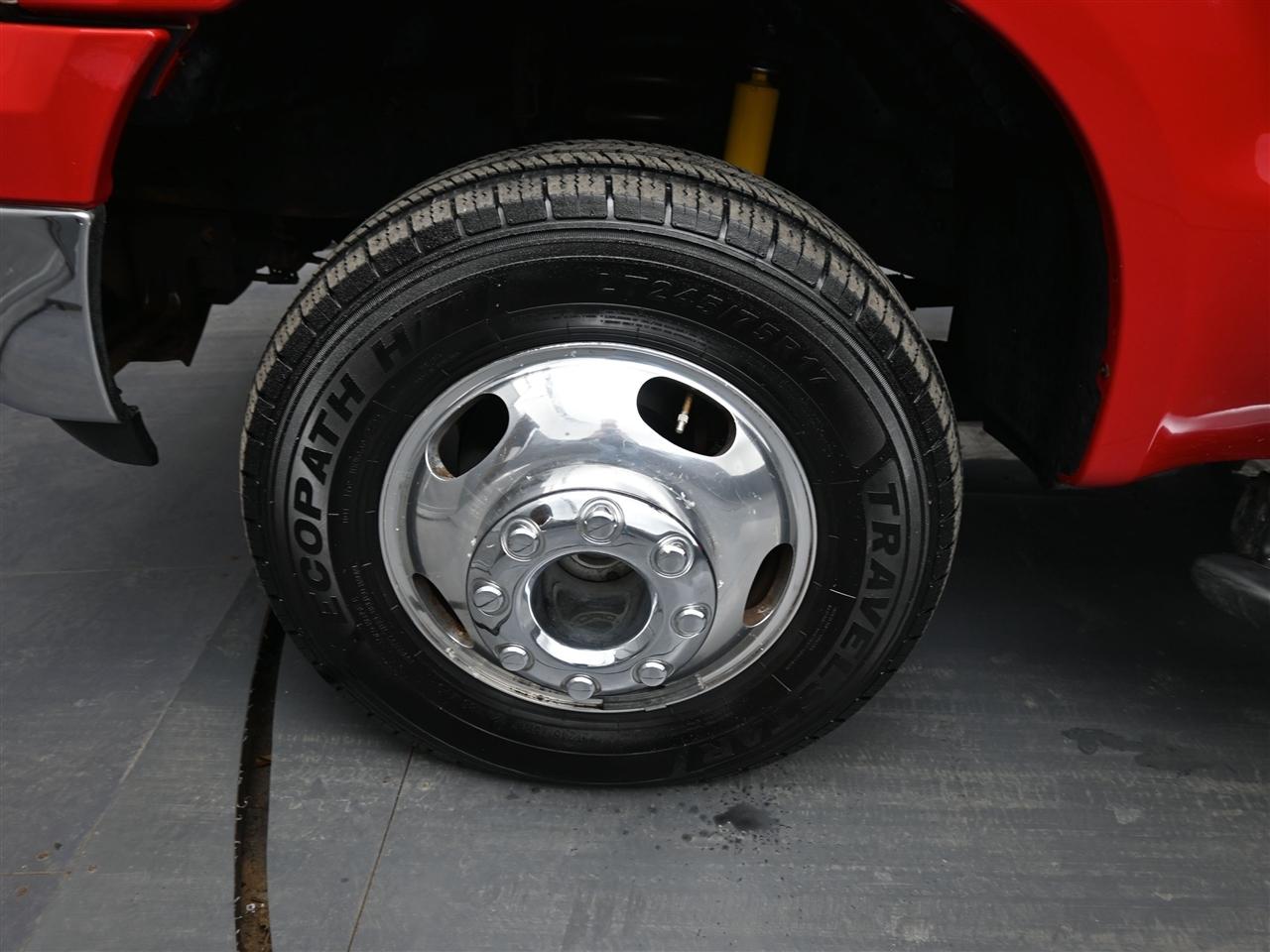 Ford F-350 SD Lariat Crew Cab 4WD DRW 2005