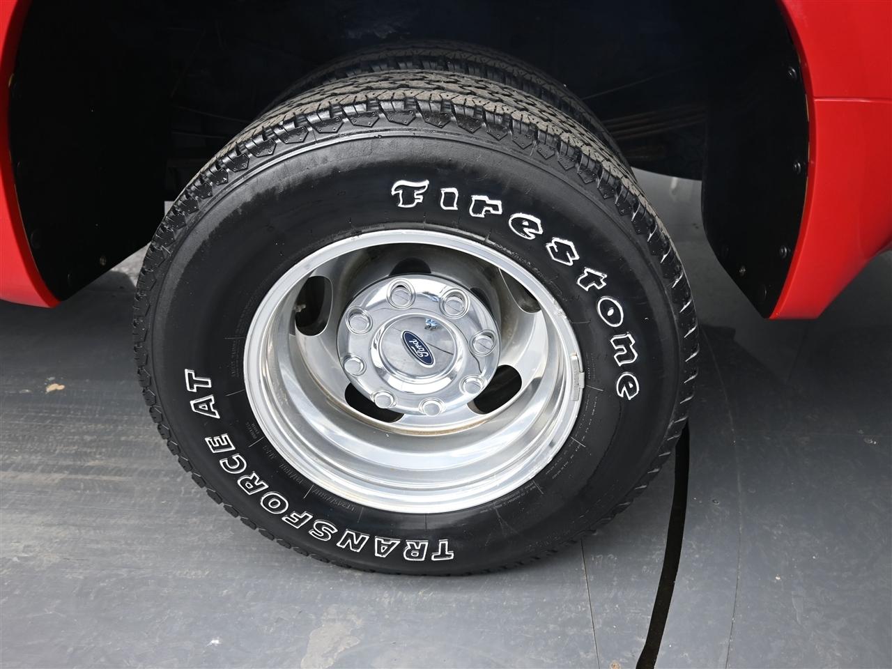 Ford F-350 SD Lariat Crew Cab 4WD DRW 2005