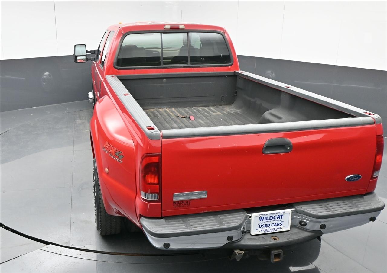 Ford F-350 SD Lariat Crew Cab 4WD DRW 2005