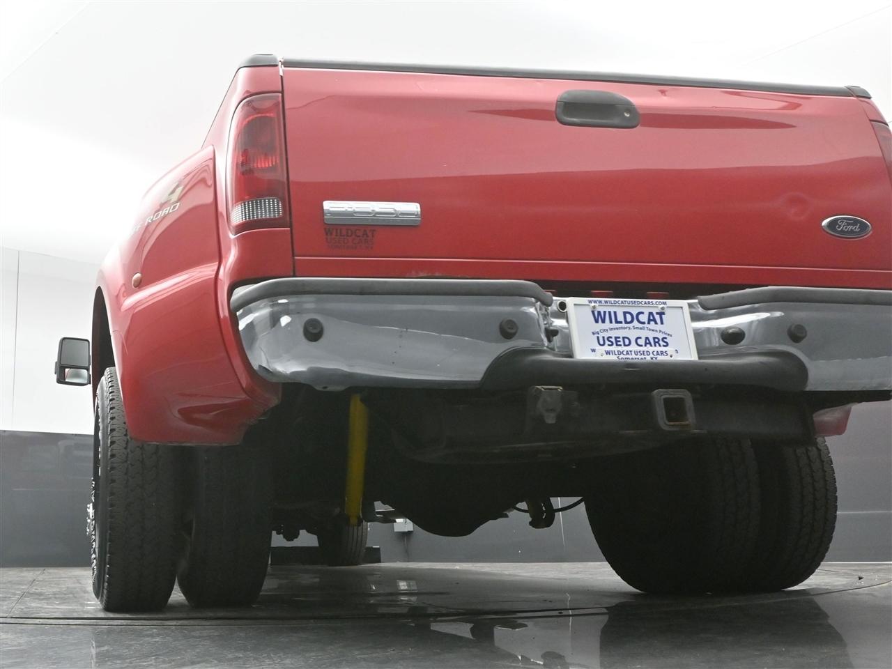 Ford F-350 SD Lariat Crew Cab 4WD DRW 2005