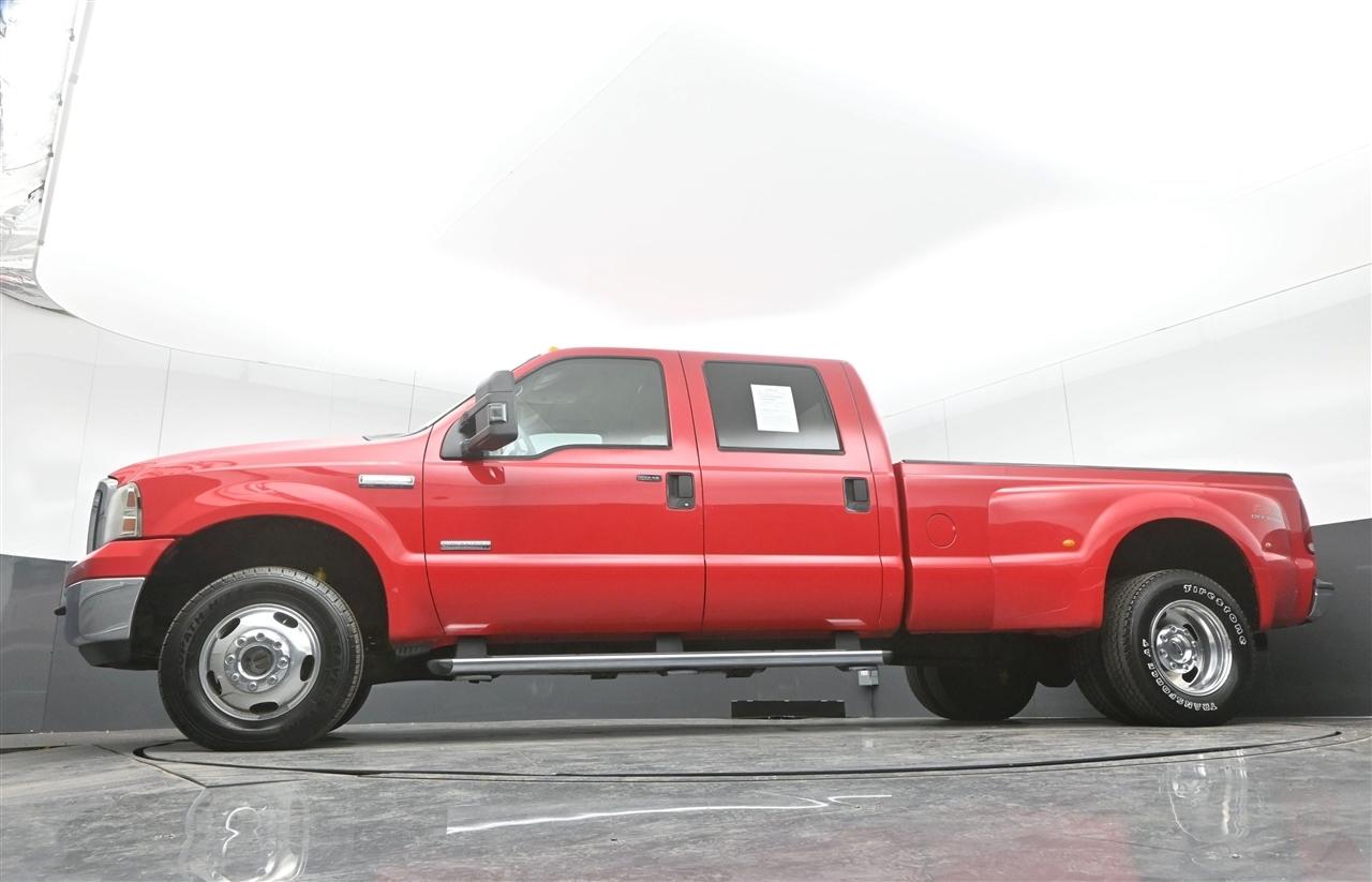 Ford F-350 SD Lariat Crew Cab 4WD DRW 2005