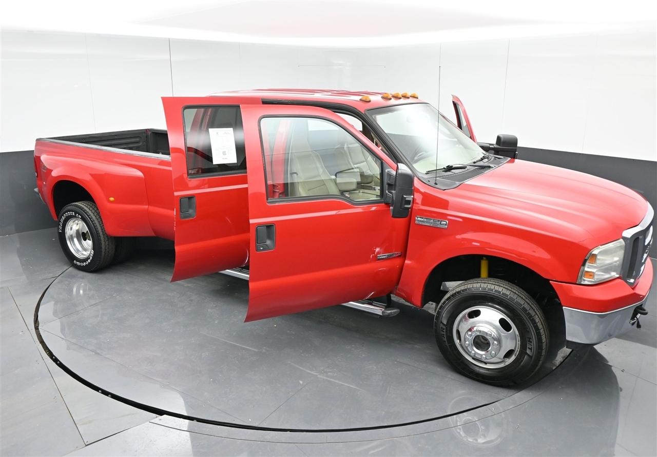Ford F-350 SD Lariat Crew Cab 4WD DRW 2005