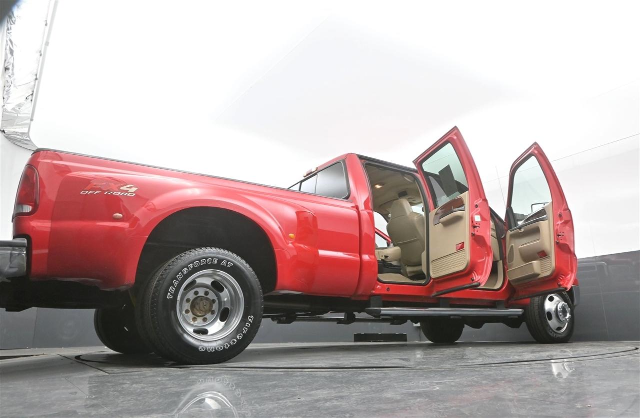 Ford F-350 SD Lariat Crew Cab 4WD DRW 2005