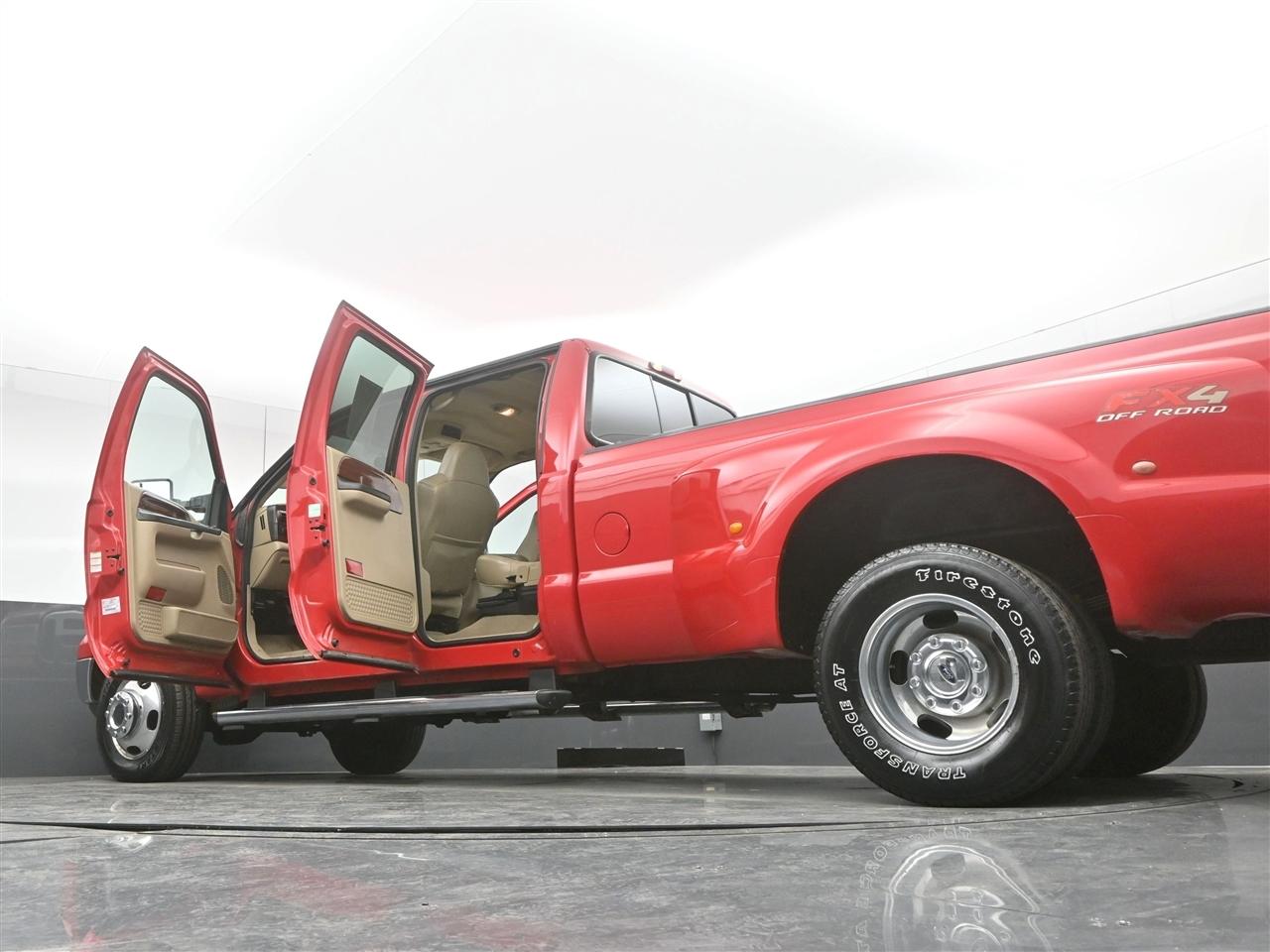 Ford F-350 SD Lariat Crew Cab 4WD DRW 2005