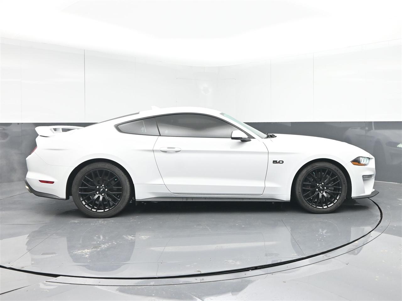 Ford Mustang GT Premium Coupe 2021