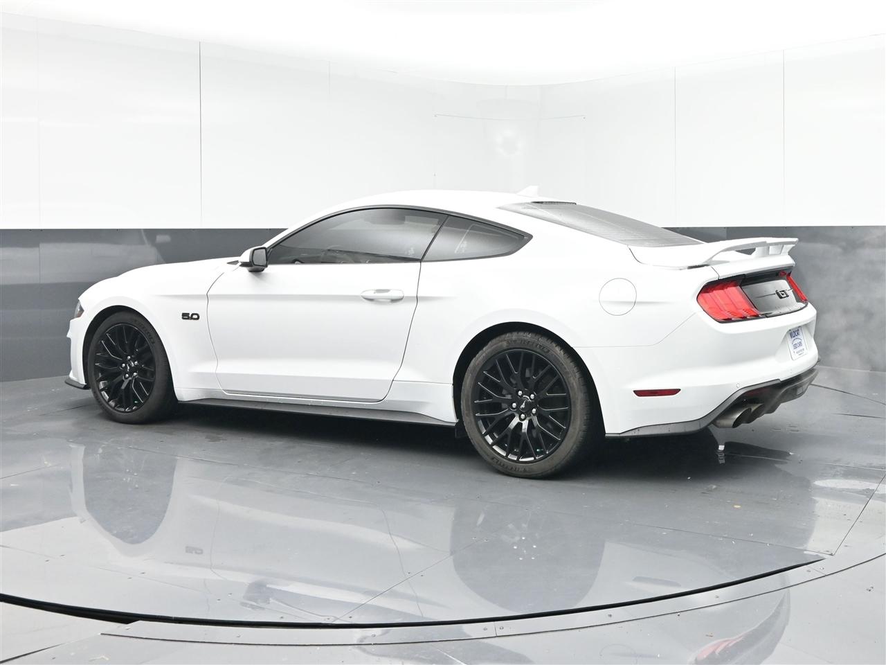 Ford Mustang GT Premium Coupe 2021