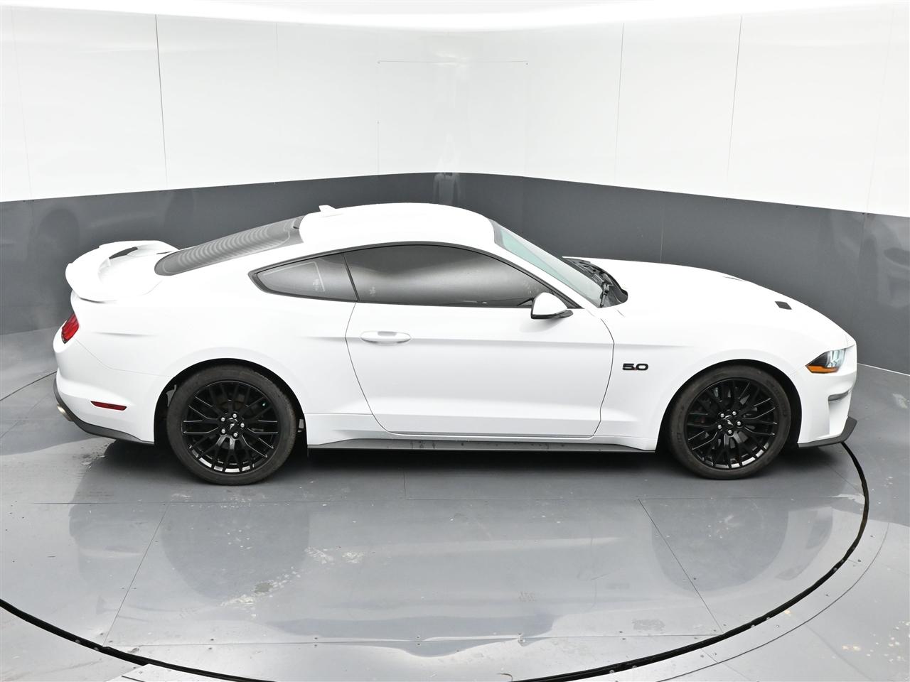 Ford Mustang GT Premium Coupe 2021