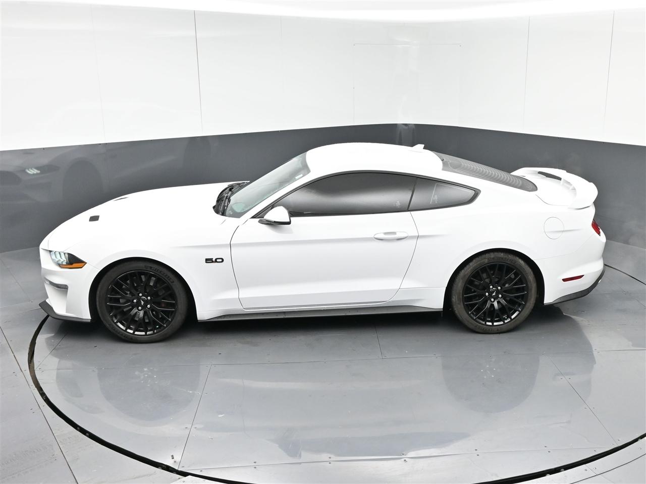 Ford Mustang GT Premium Coupe 2021