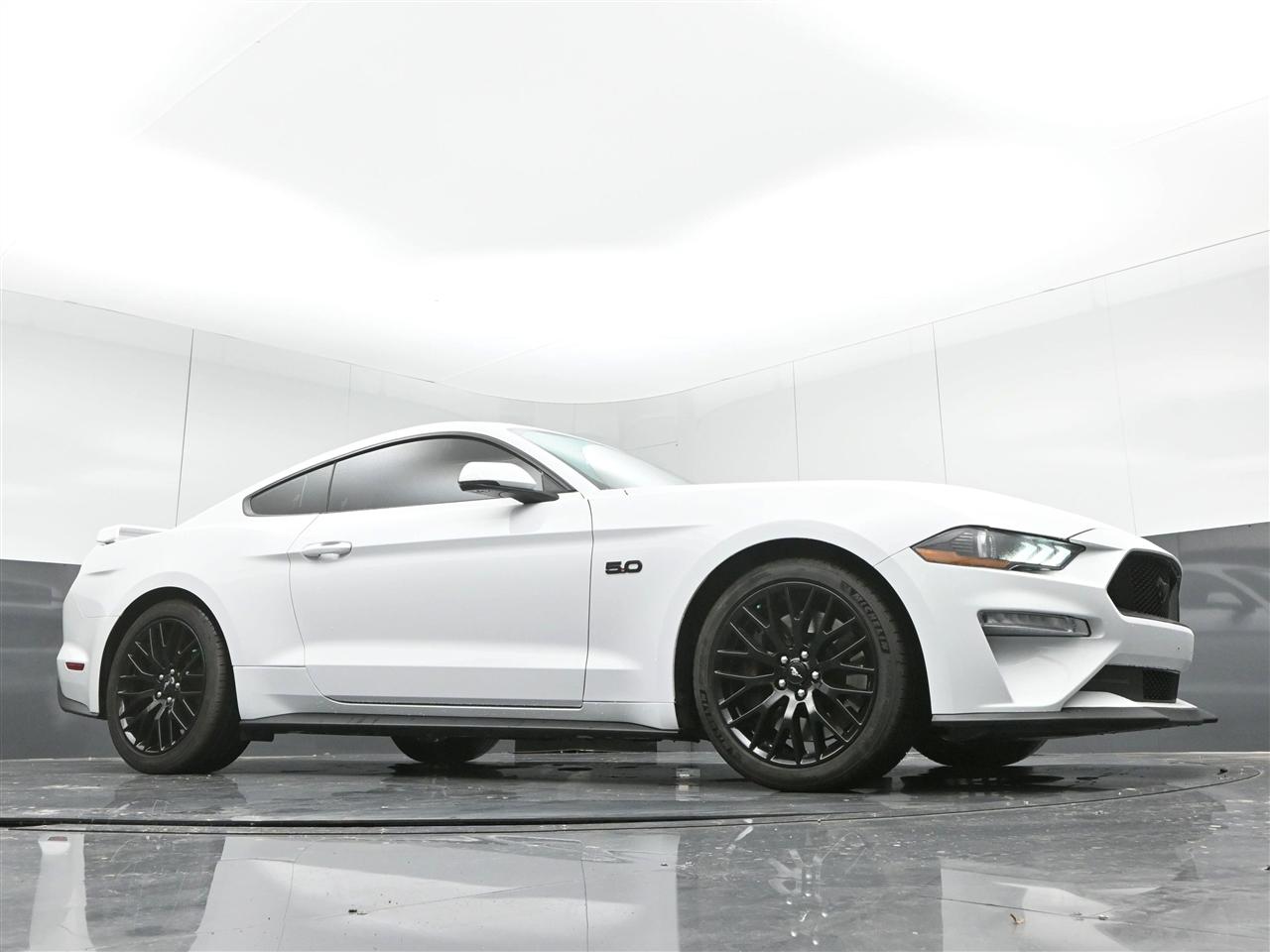 Ford Mustang GT Premium Coupe 2021