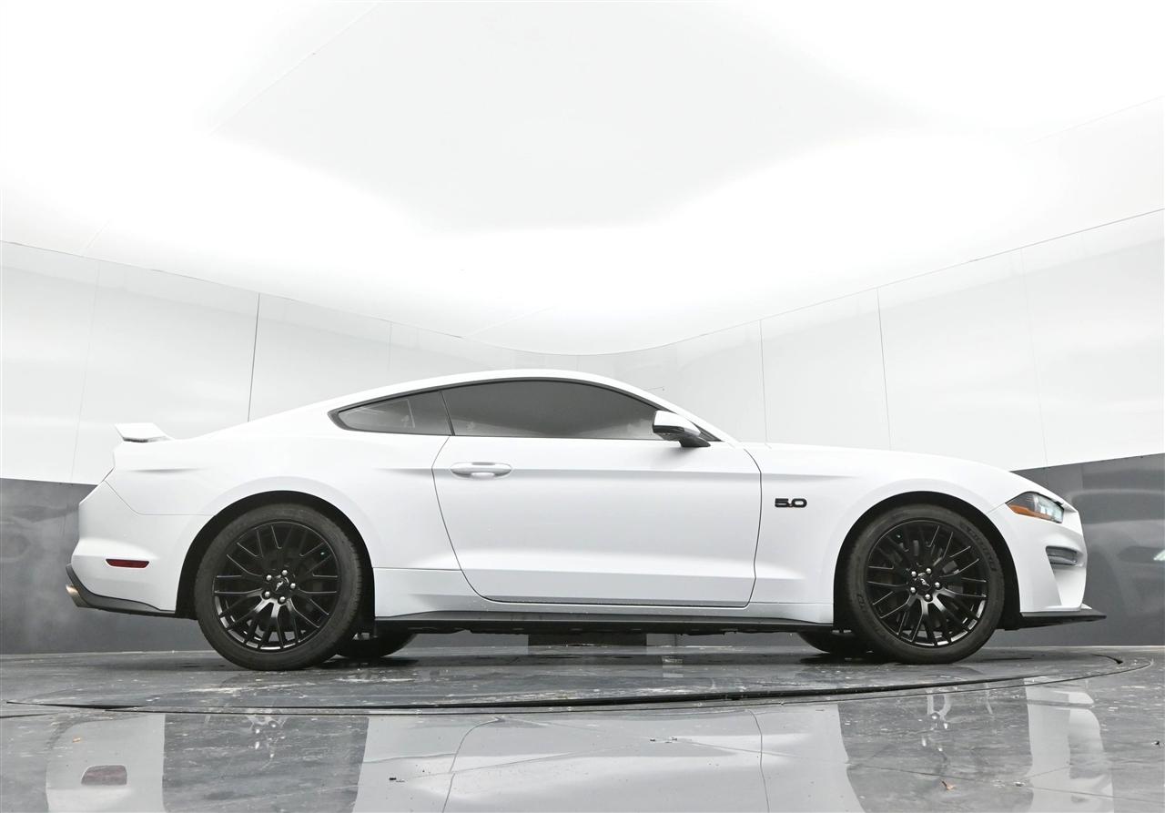 Ford Mustang GT Premium Coupe 2021