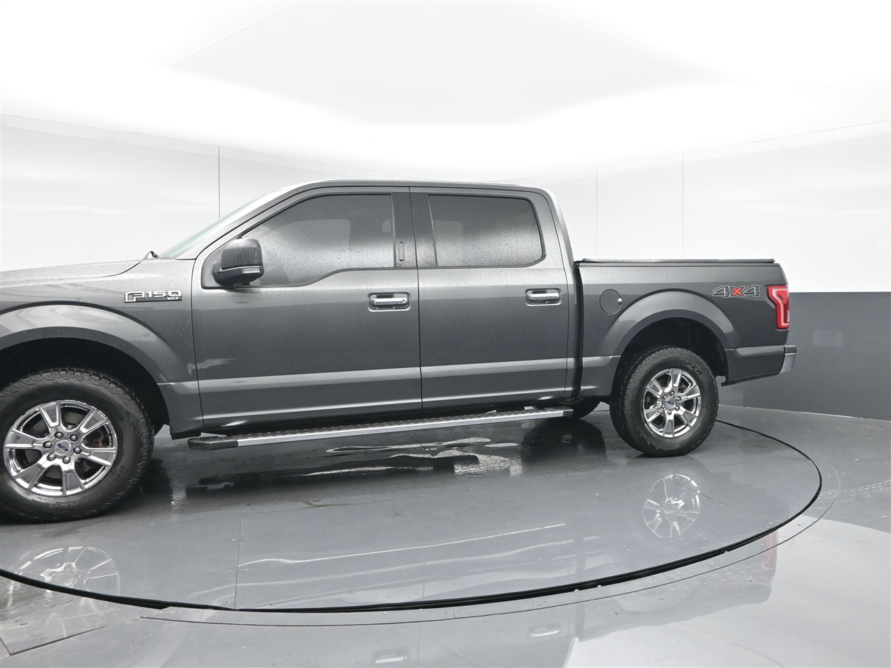 Ford F-150 XLT SuperCrew 5.5-ft. Bed 4WD 2016 Ford F-150 XLT SuperCrew 5.5-ft. Bed 4WD 2016