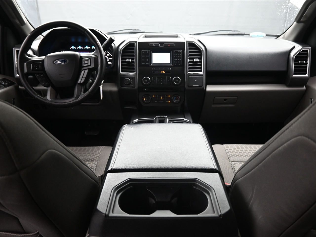 Ford F-150 XLT SuperCrew 5.5-ft. Bed 4WD 2016 Ford F-150 XLT SuperCrew 5.5-ft. Bed 4WD 2016