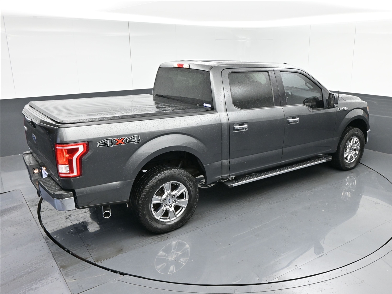 Ford F-150 XLT SuperCrew 5.5-ft. Bed 4WD 2016 Ford F-150 XLT SuperCrew 5.5-ft. Bed 4WD 2016