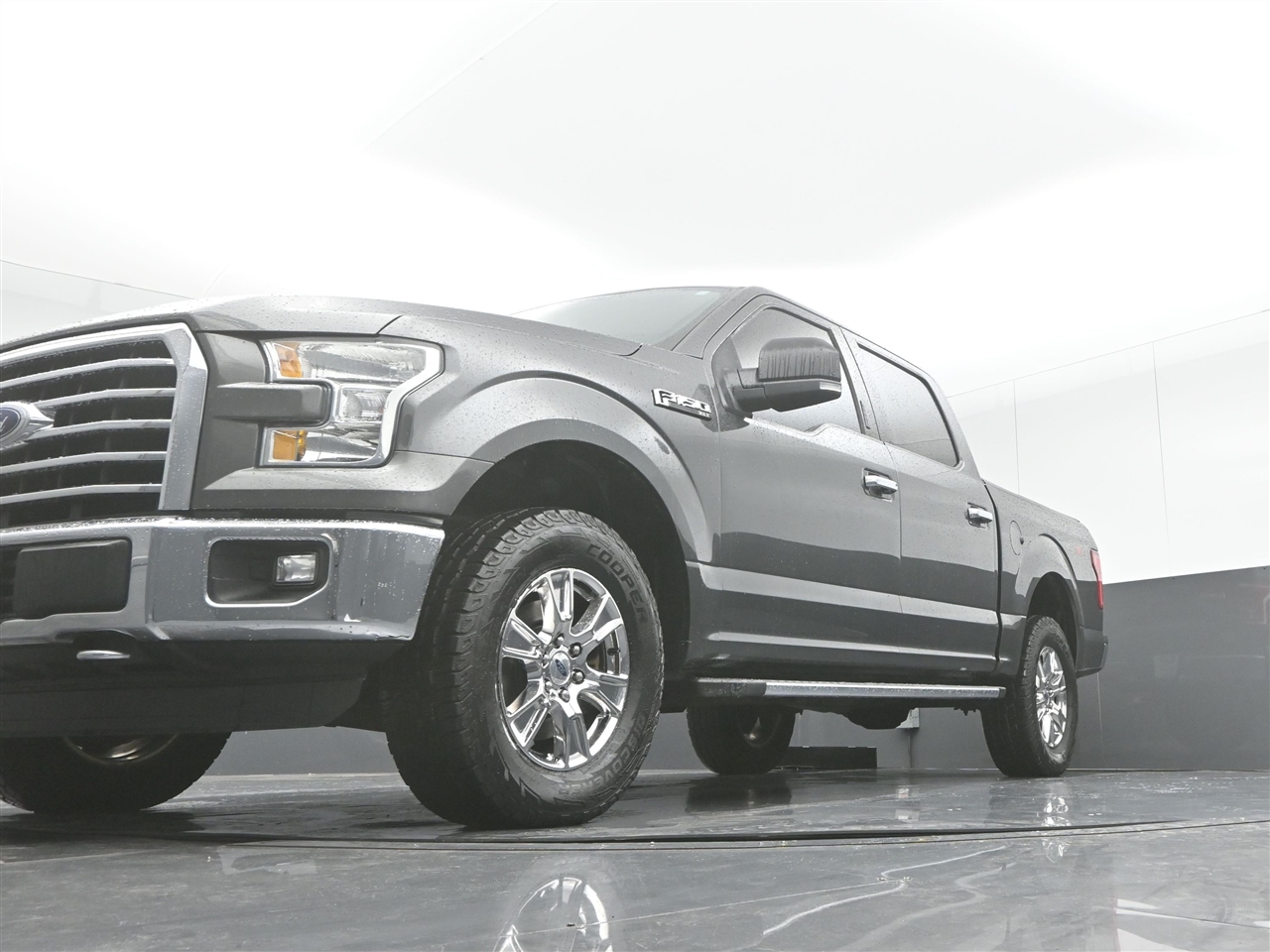 Ford F-150 XLT SuperCrew 5.5-ft. Bed 4WD 2016 Ford F-150 XLT SuperCrew 5.5-ft. Bed 4WD 2016