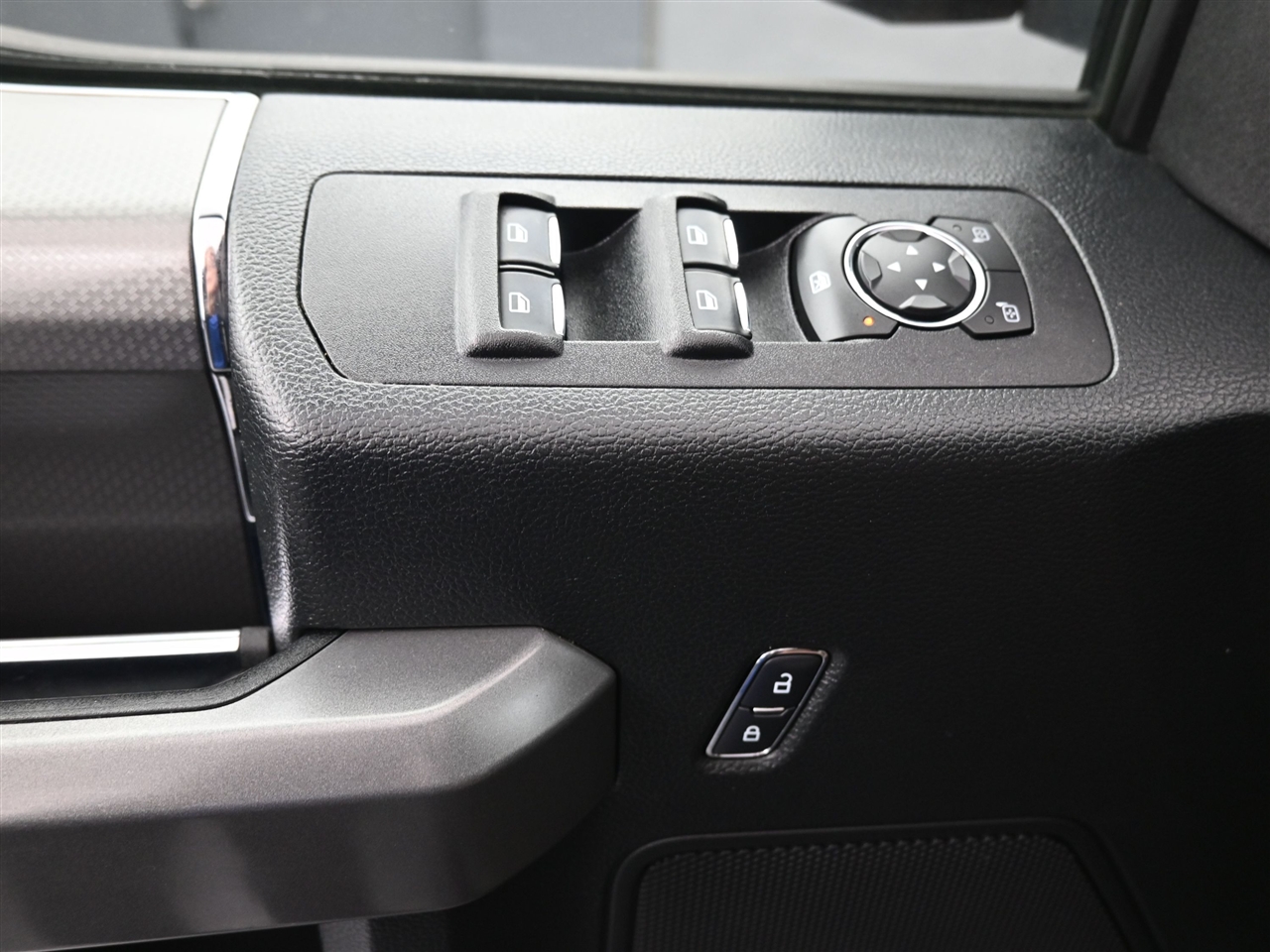 Ford F-150 XLT SuperCrew 5.5-ft. Bed 4WD 2016 Ford F-150 XLT SuperCrew 5.5-ft. Bed 4WD 2016