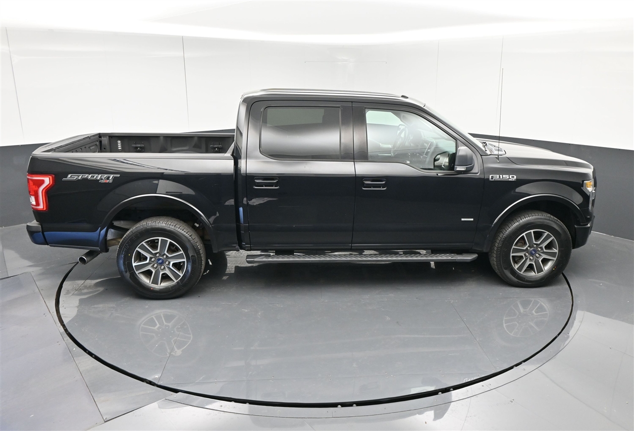 Ford F-150 XLT SuperCrew 5.5-ft. Bed 4WD 2016 Ford F-150 XLT SuperCrew 5.5-ft. Bed 4WD 2016