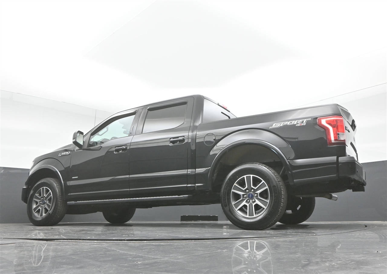 Ford F-150 XLT SuperCrew 5.5-ft. Bed 4WD 2016 Ford F-150 XLT SuperCrew 5.5-ft. Bed 4WD 2016