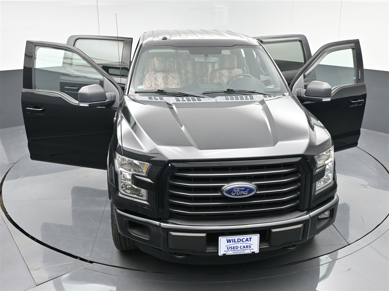 Ford F-150 XLT SuperCrew 5.5-ft. Bed 4WD 2016 Ford F-150 XLT SuperCrew 5.5-ft. Bed 4WD 2016