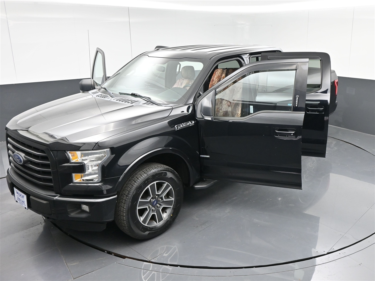 Ford F-150 XLT SuperCrew 5.5-ft. Bed 4WD 2016 Ford F-150 XLT SuperCrew 5.5-ft. Bed 4WD 2016