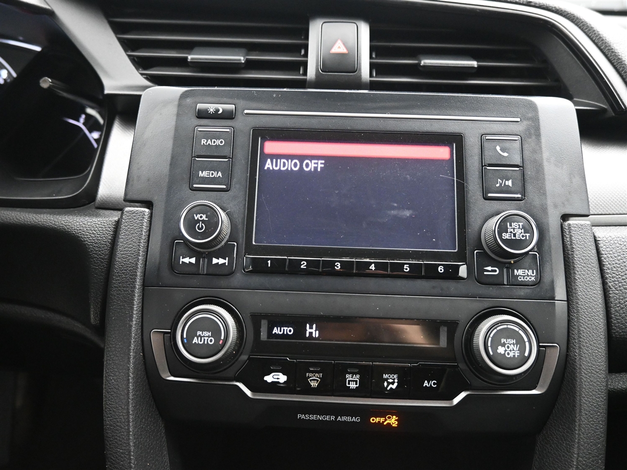 Honda Civic Hatchback LX CVT 2018 Honda Civic Hatchback LX CVT 2018