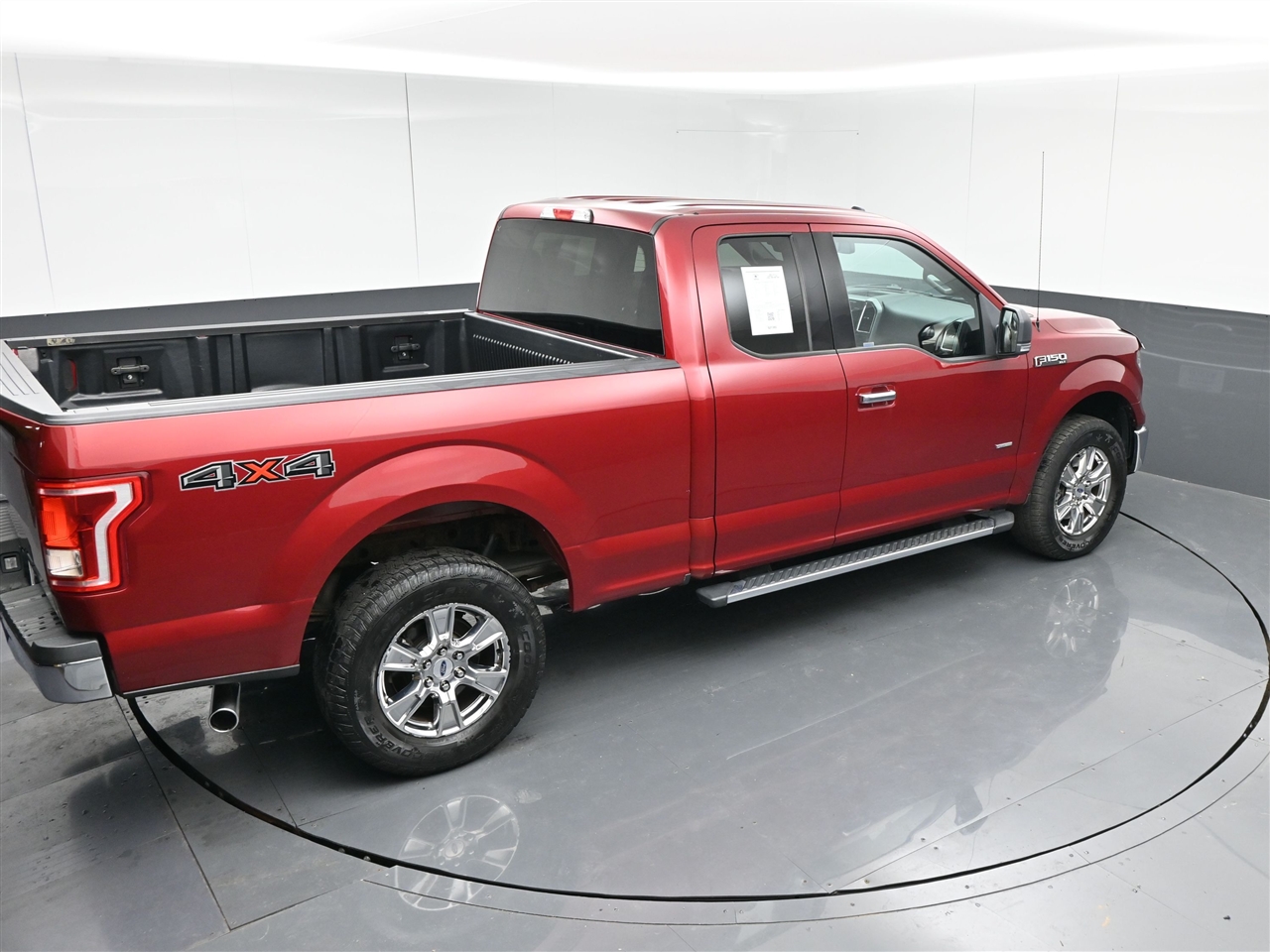 Ford F-150 XLT SuperCab 8-ft. Bed 4WD 2015