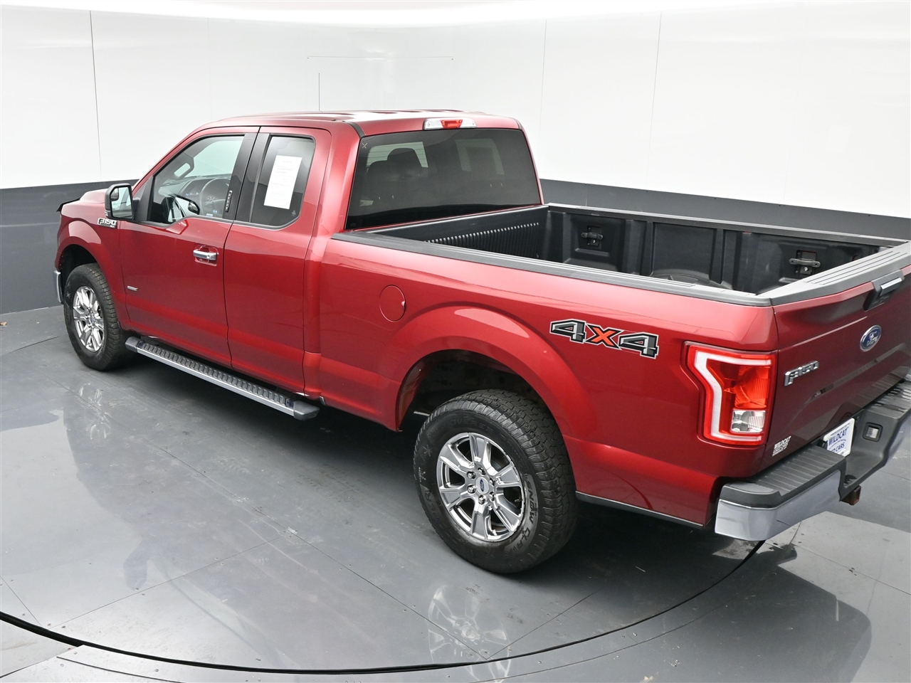 Ford F-150 XLT SuperCab 8-ft. Bed 4WD 2015