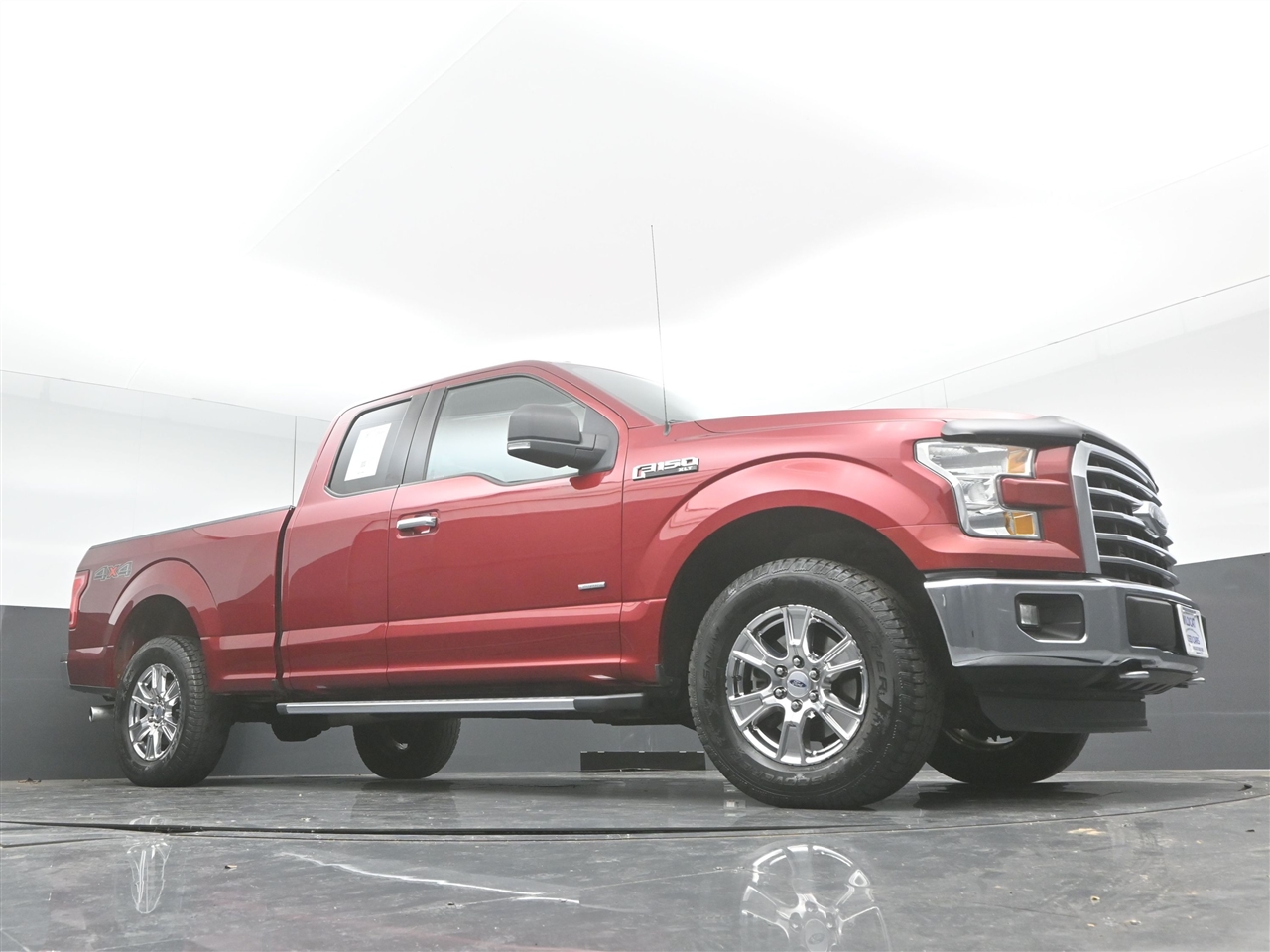 Ford F-150 XLT SuperCab 8-ft. Bed 4WD 2015