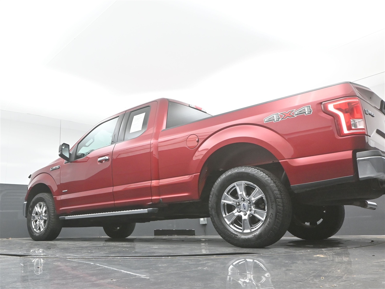 Ford F-150 XLT SuperCab 8-ft. Bed 4WD 2015