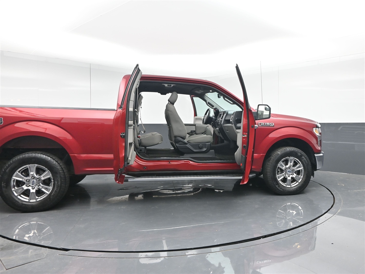 Ford F-150 XLT SuperCab 8-ft. Bed 4WD 2015