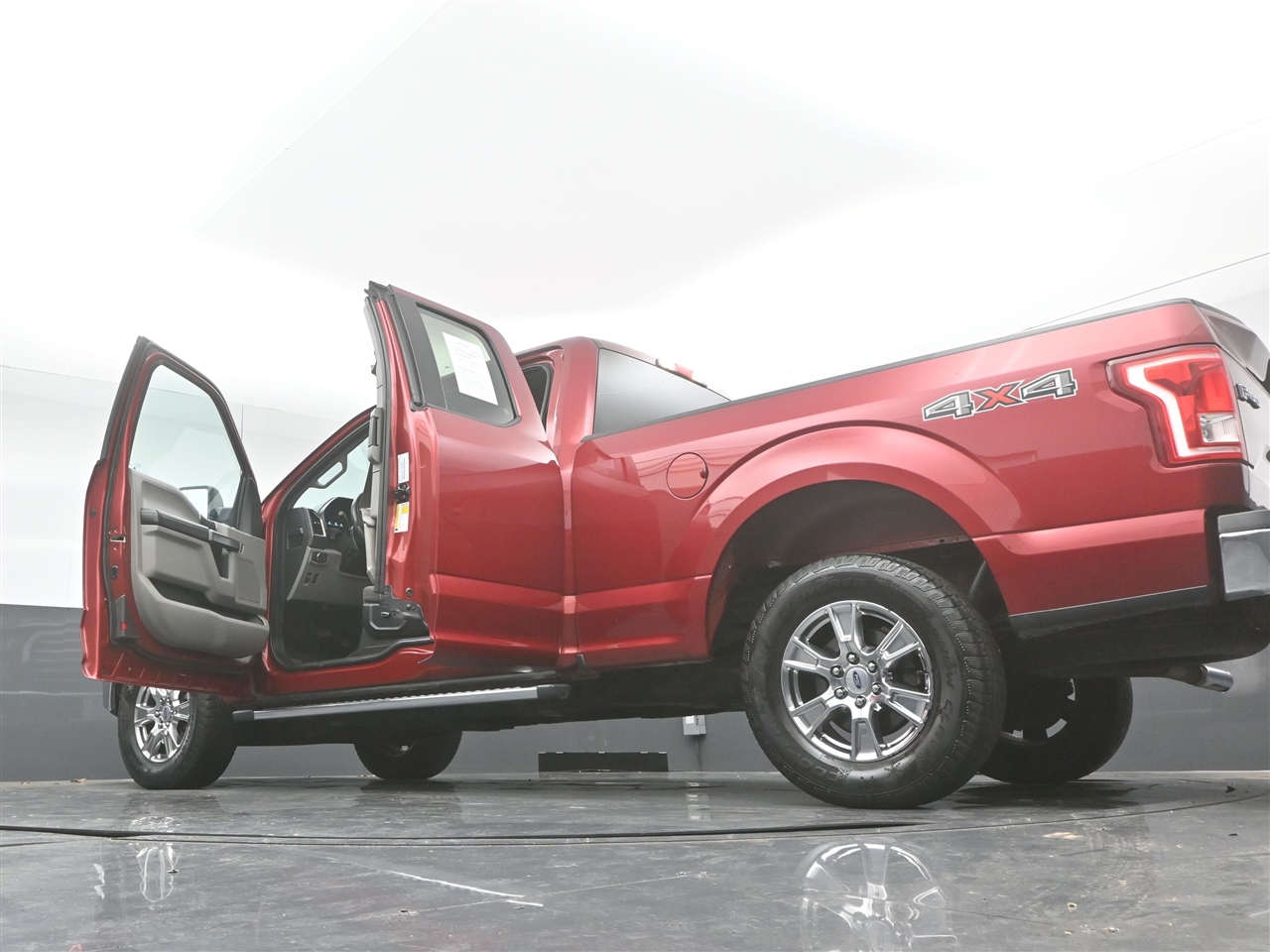 Ford F-150 XLT SuperCab 8-ft. Bed 4WD 2015