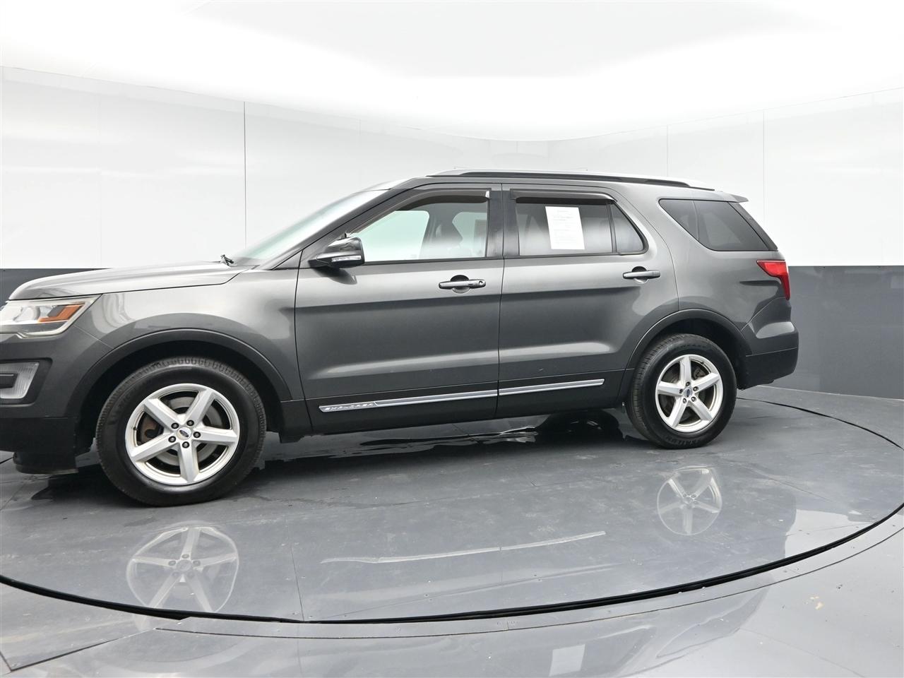 Ford Explorer XLT 4WD 2017