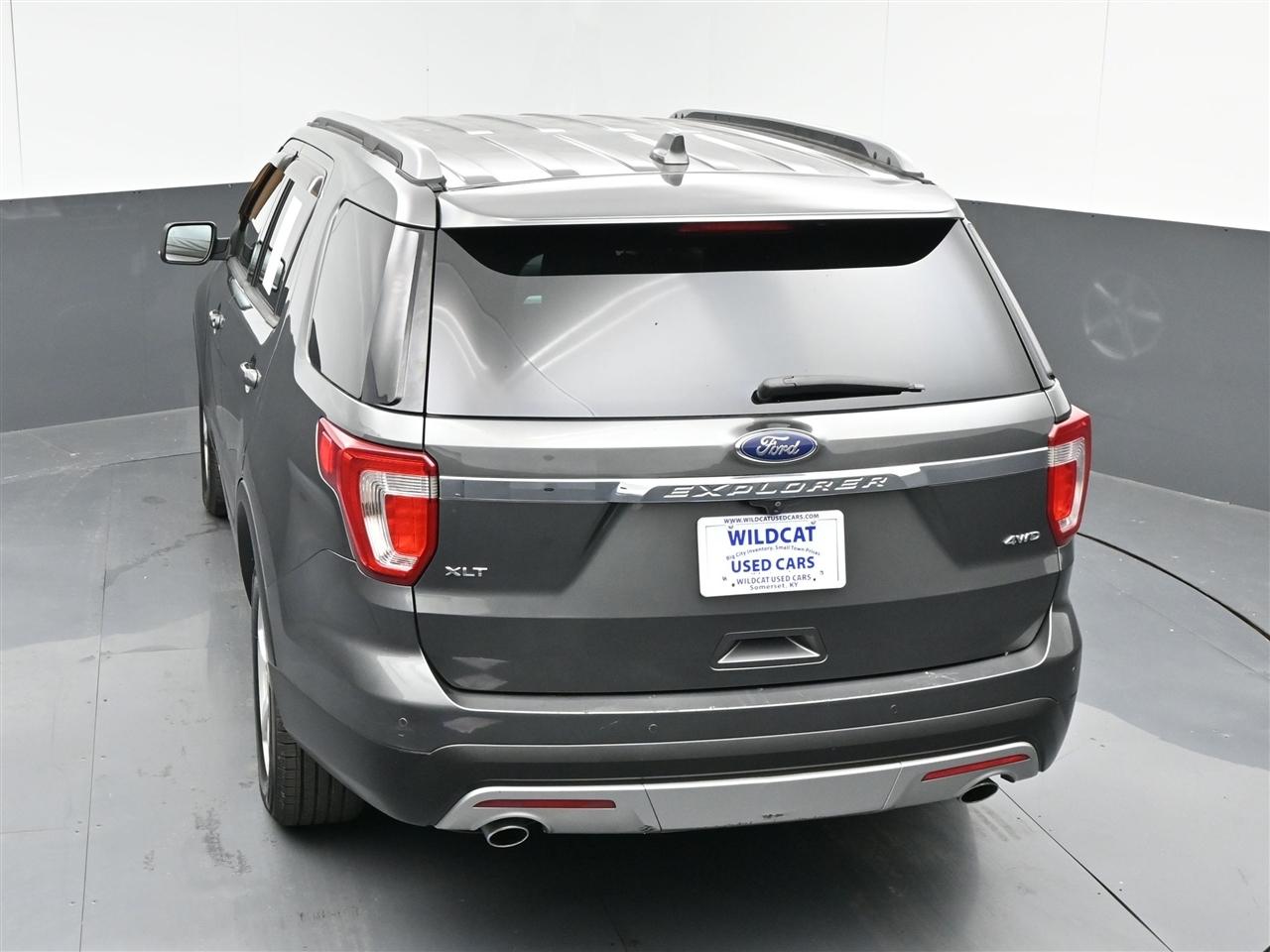 Ford Explorer XLT 4WD 2017