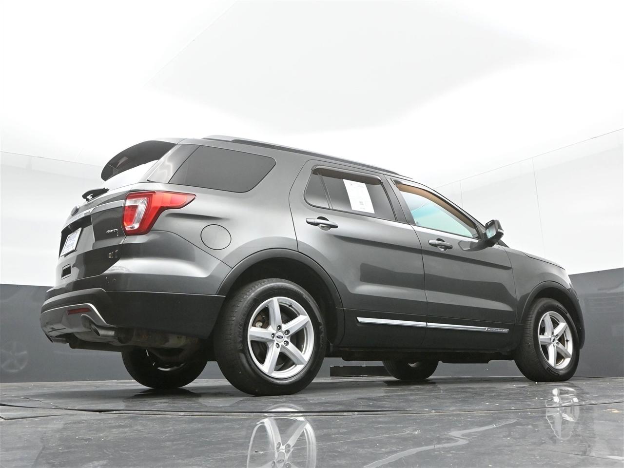 Ford Explorer XLT 4WD 2017