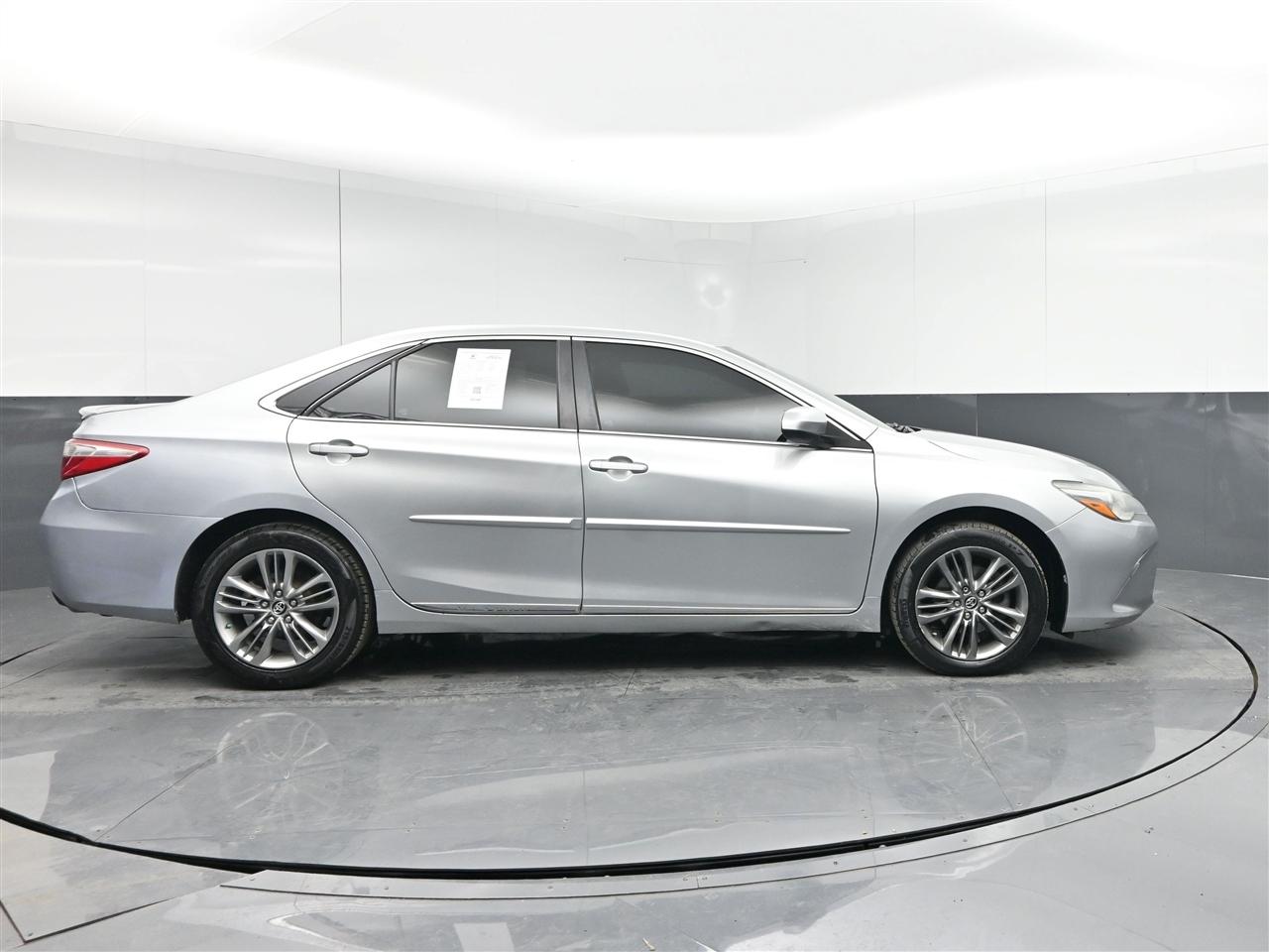 Toyota Camry SE 2017