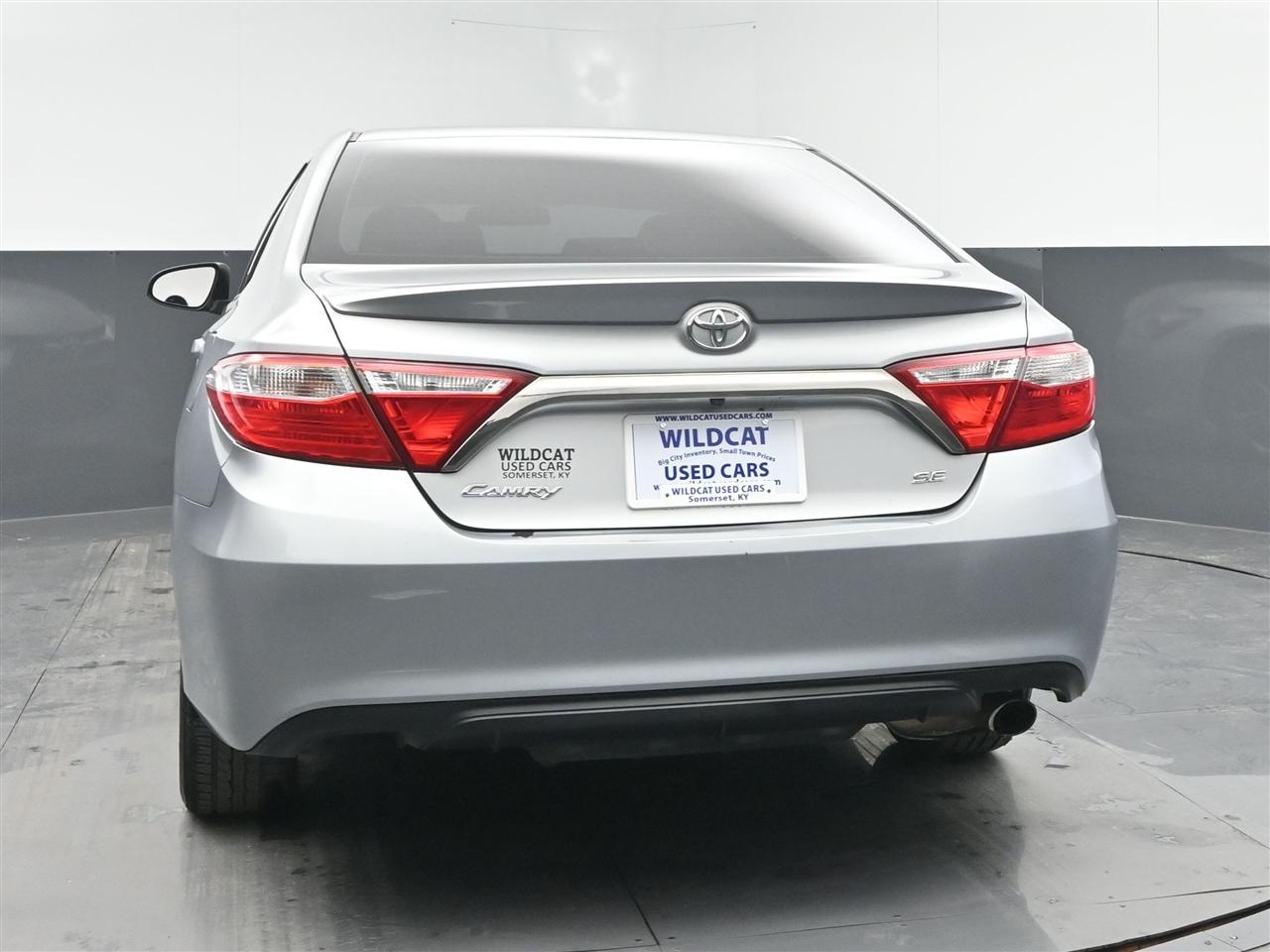 Toyota Camry SE 2017